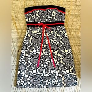 Harold’s Brand strapless A-line dress. Size 8